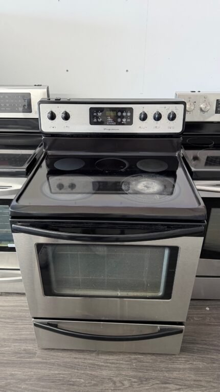 FRIGIDAIRE FRIGIDAIRE Modern Design – VF81928523 Stove - View 2