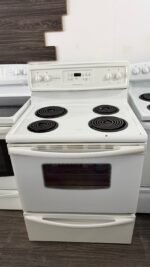 FRIGIDAIRE FRIGIDAIRE – Model NF53820390 Stove - View 3