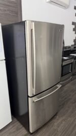 LG LG Smart Refrigerator – Model 702MRLM16248 with WiFi Fridge