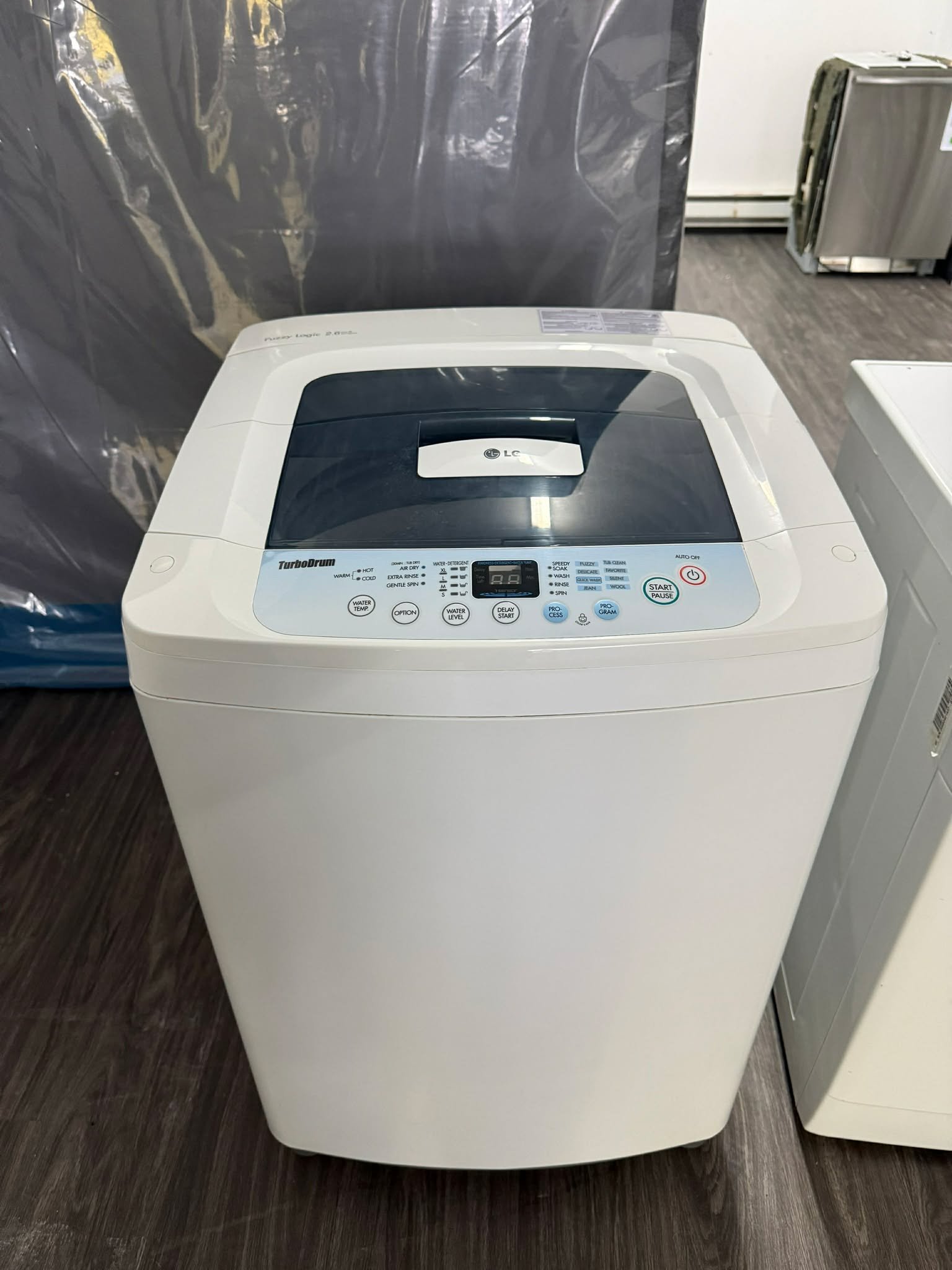 LG LG Fuzzy Logic Washing Machine – 2.6 Cubic Feet Capacity Washer LG LG Fuzzy Logic Washing Machine – 2.6 Cubic Feet Capacity Washer