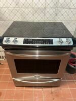 WHIRLPOOL Stove