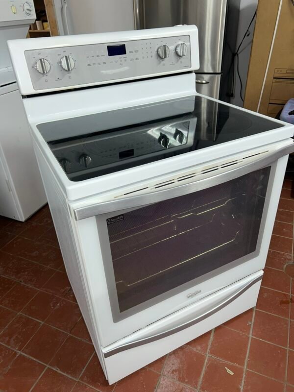 WHIRLPOOL Stove - View 2