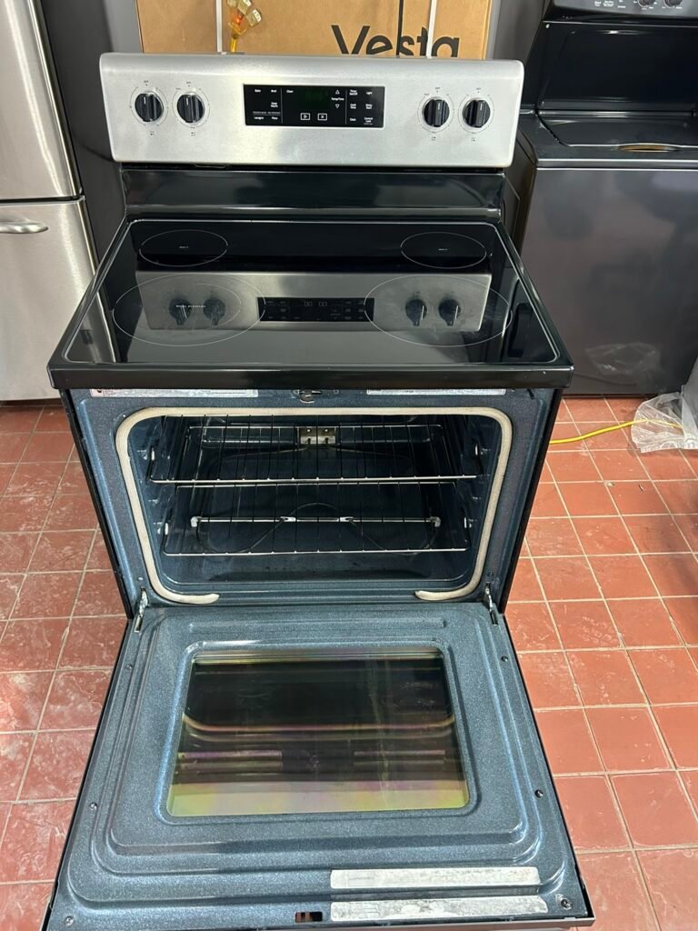 WHIRLPOOL Stove - View 2