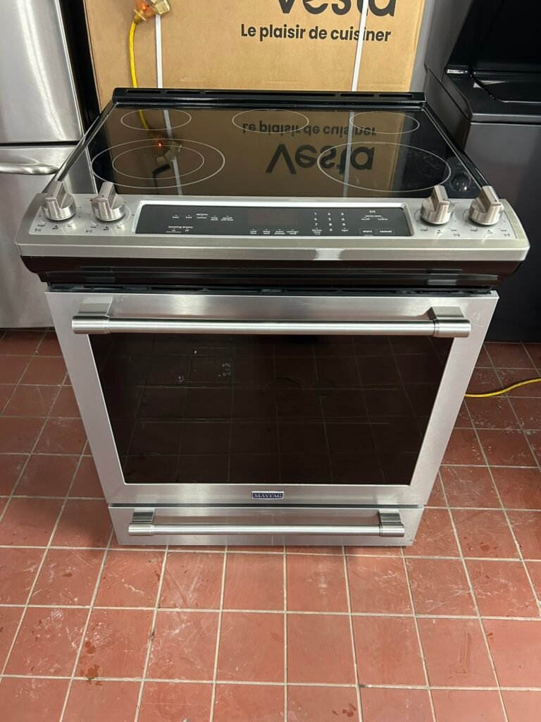 MAYTAG Stove - View 2