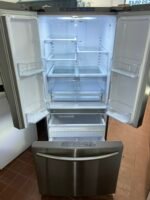 SAMSUNG RF220NCTASR Fridge - View 2