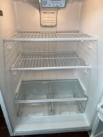AMANA Fridge - View 6