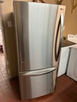 LG LG LNDS22220S Refrigerator Model – 22 Cu. Ft. Side-by-Side Fridge - View 9