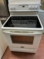 FRIGIDAIRE Stove - View 3