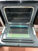 WHIRLPOOL Stove - View 2