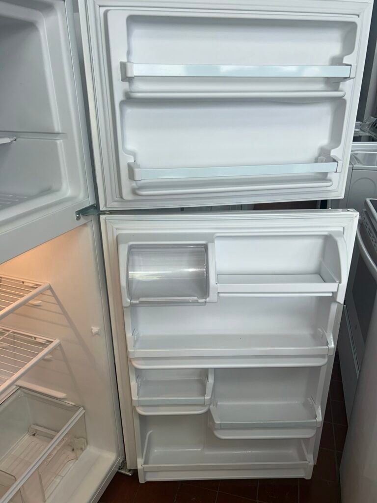 AMANA Fridge - View 2