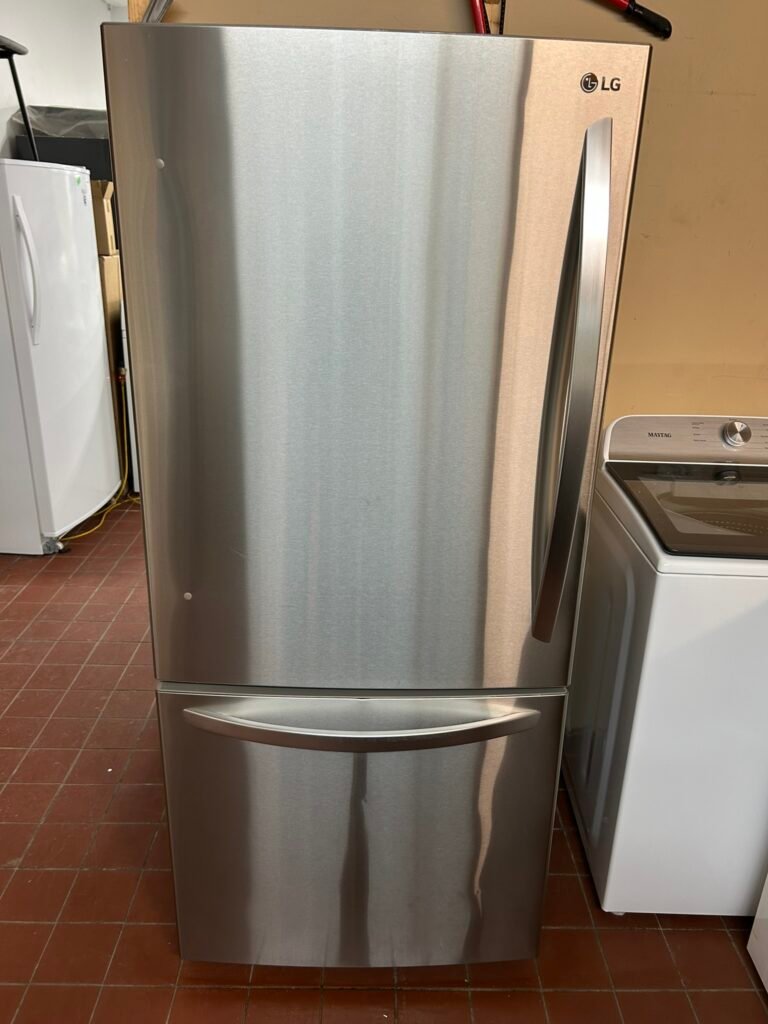 LG LG LNDS22220S Refrigerator Model – 22 Cu. Ft. Side-by-Side Fridge