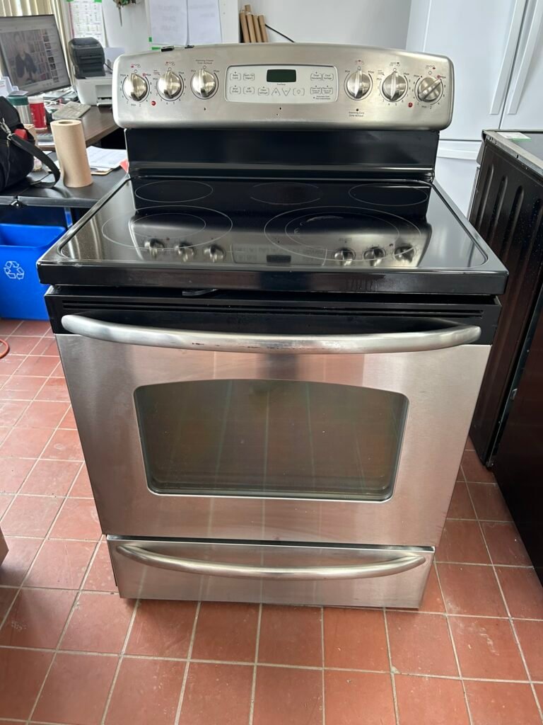 GE Stove - View 2