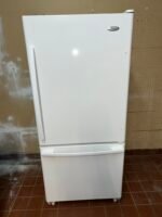 WHIRLPOOL Fridge - View 7