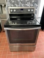 WHIRLPOOL Stove