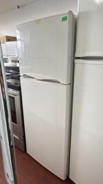 FRIGIDAIRE Fridge