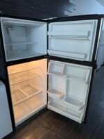 WHIRLPOOL Fridge - View 3