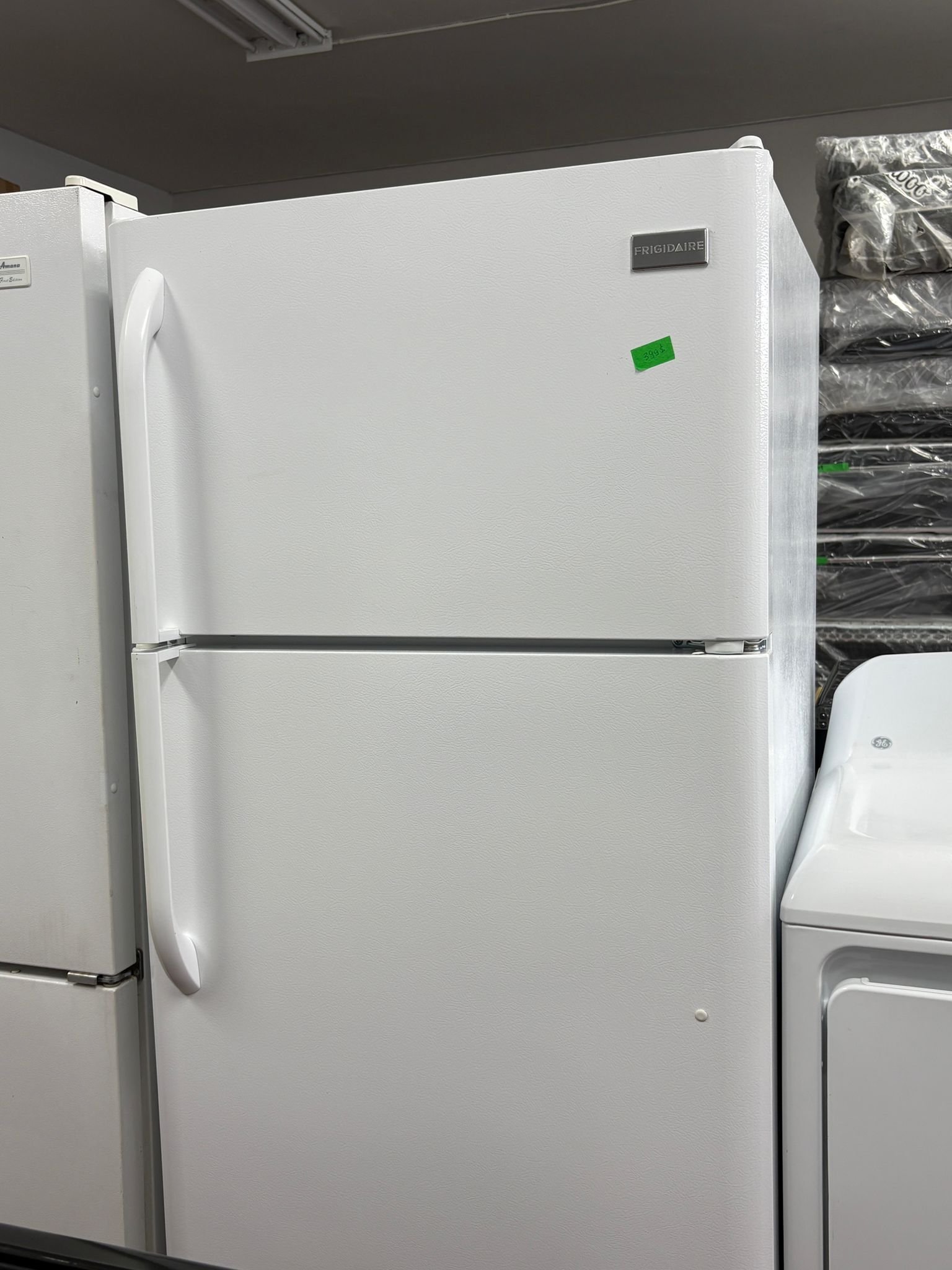 FRIGIDAIRE Fridge FRIGIDAIRE Fridge