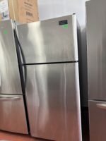 FRIGIDAIRE Fridge