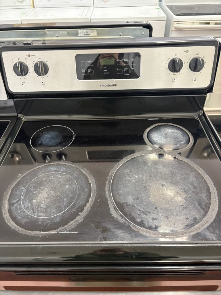 FRIGIDAIRE Stove - View 2