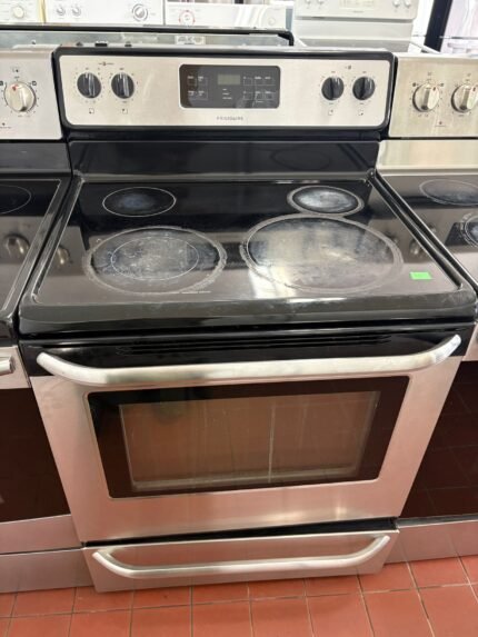 FRIGIDAIRE Stove