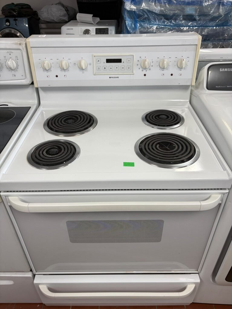 FRIGIDAIRE Stove