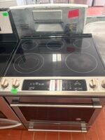MAYTAG Stove