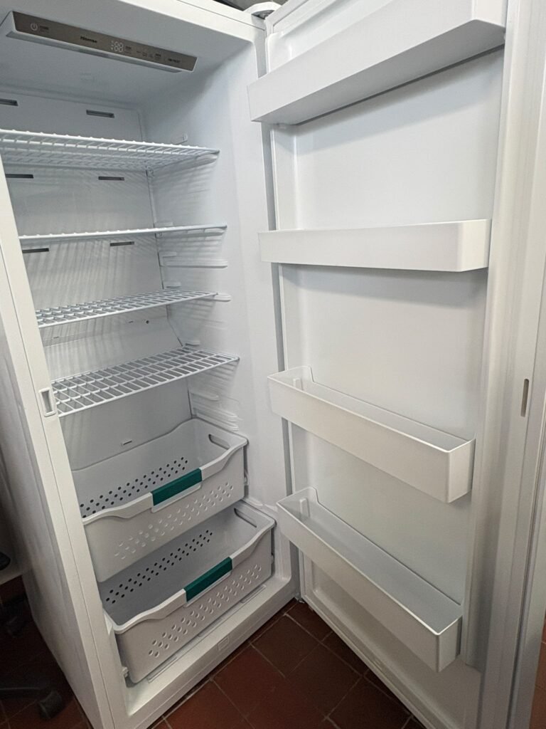 HISENSE Freezer - View 2