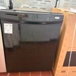 WHIRLPOOL Dishwasher