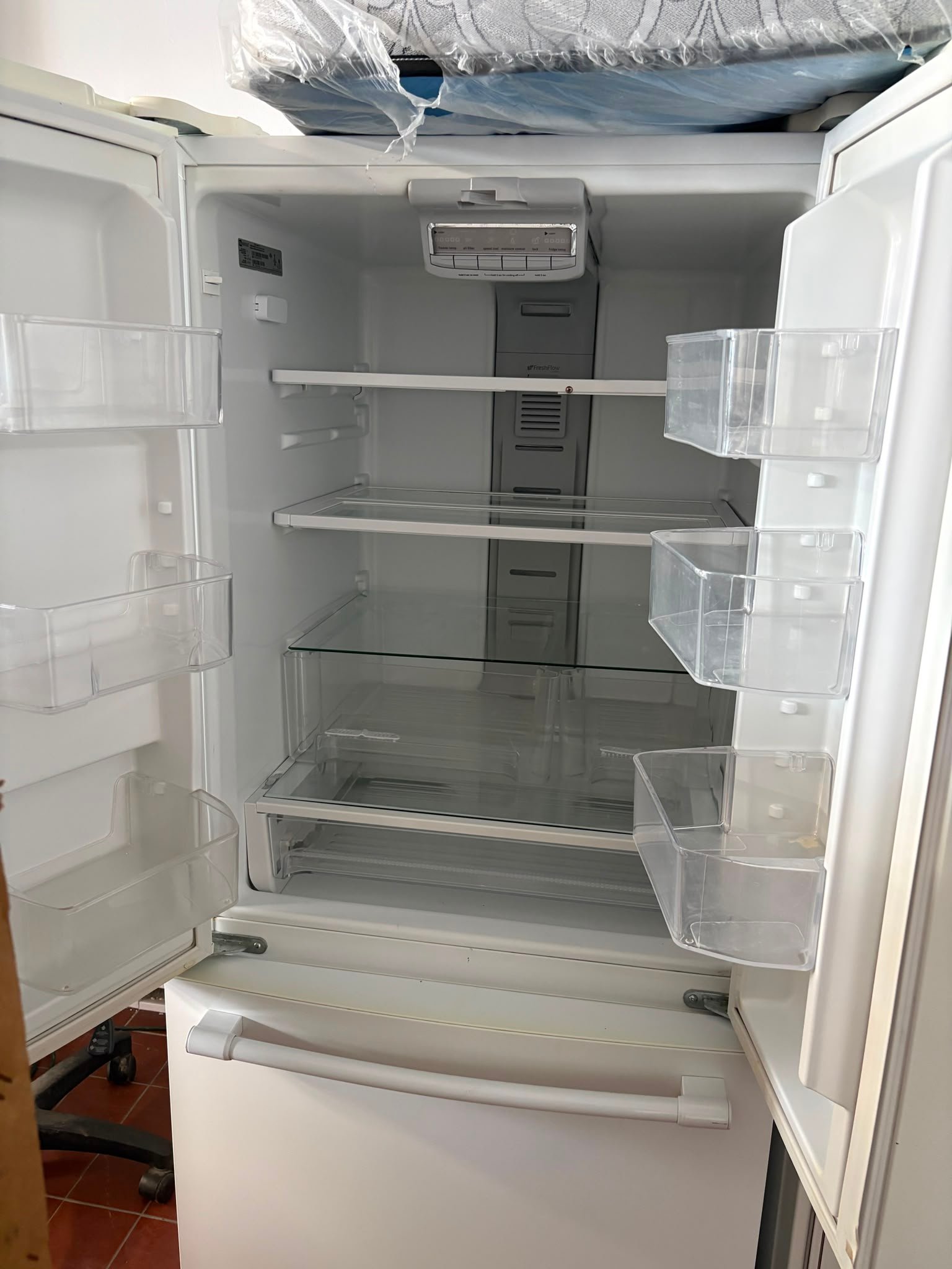 MAYTAG Fridge - View 2