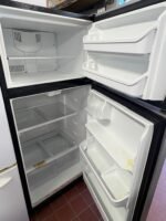 FRIGIDAIRE Fridge - View 4