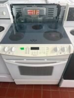 FRIGIDAIRE Stove
