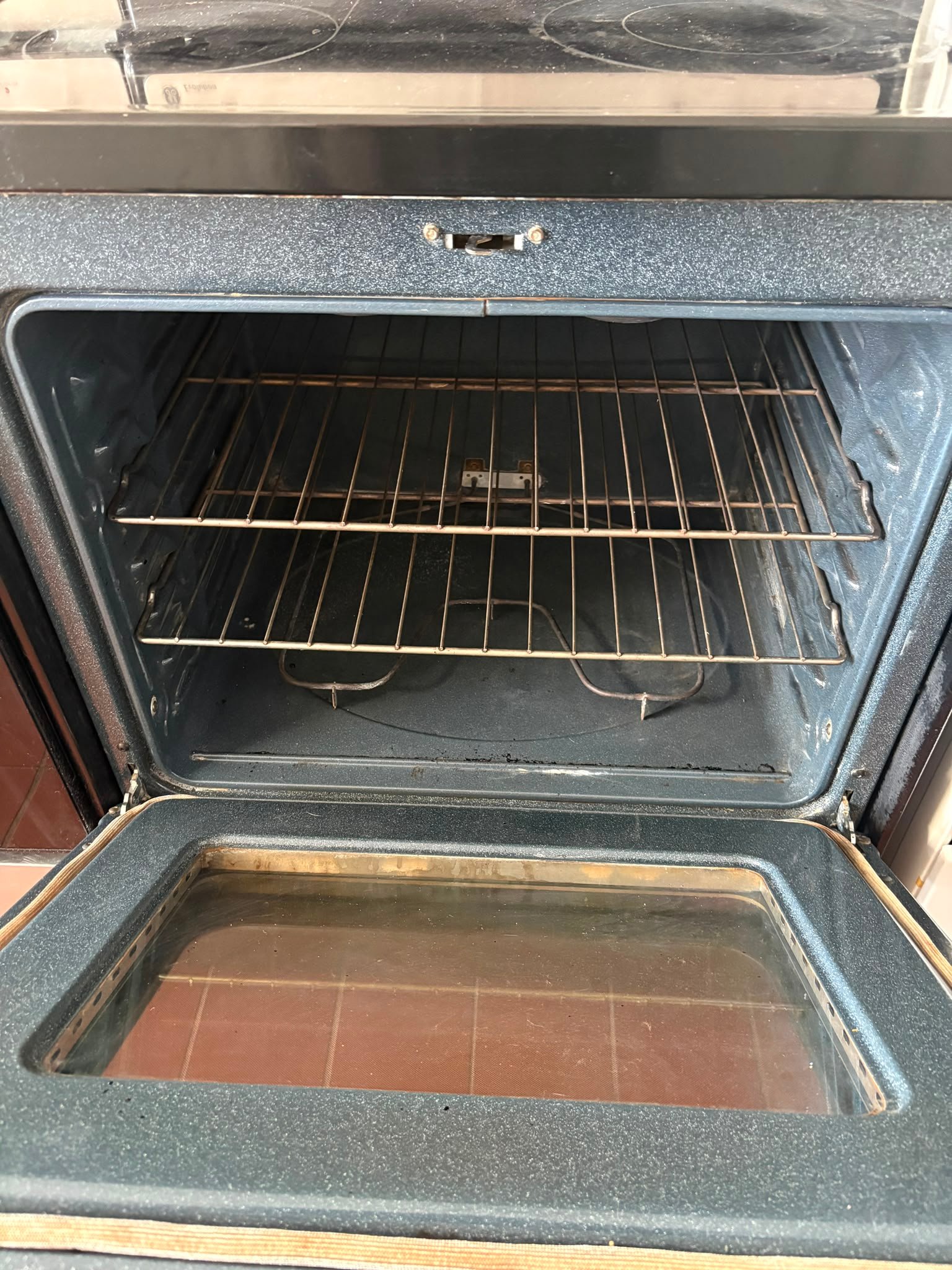 GE Stove - View 2