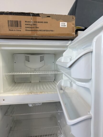 FRIGIDAIRE Fridge - View 2