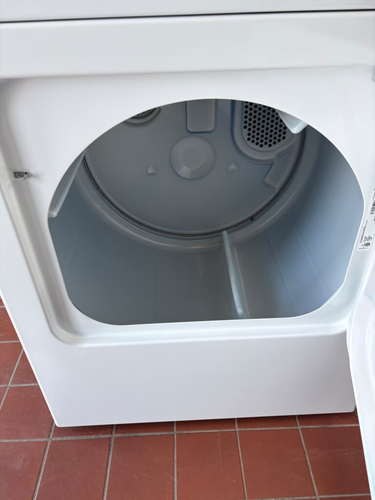 AMANA Washer Dryer - View 2