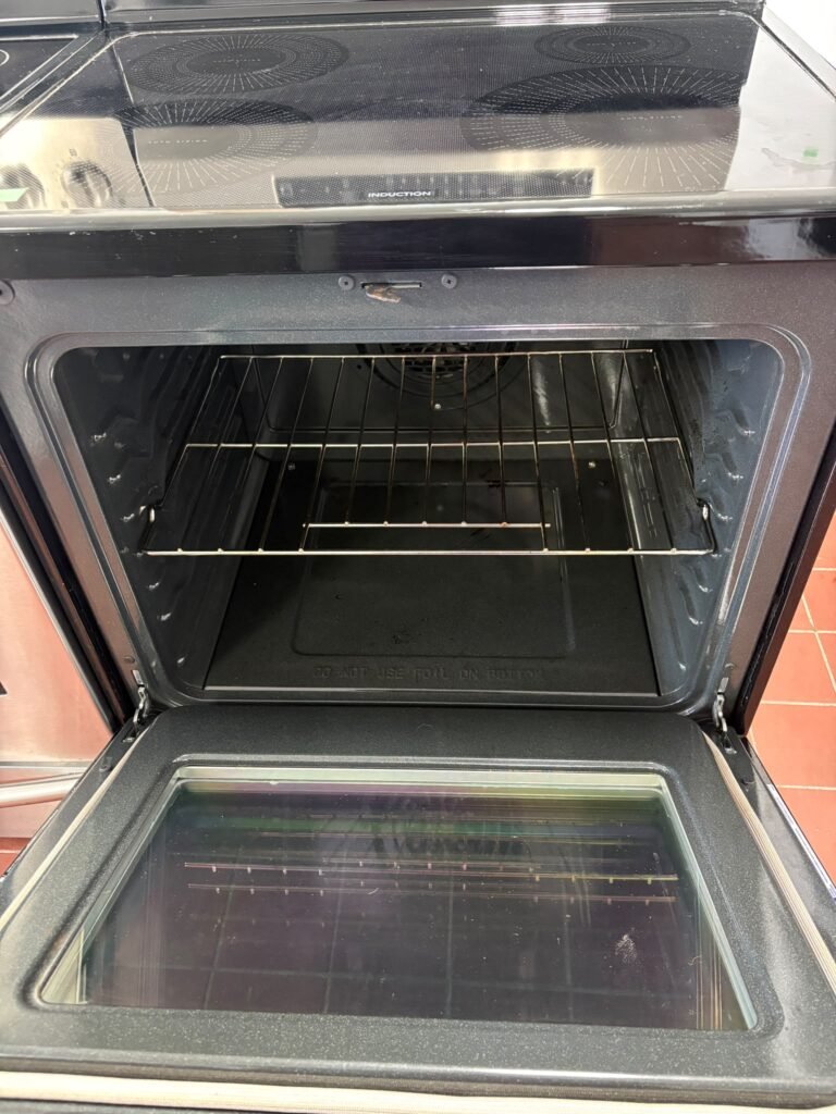 FRIGIDAIRE Stove - View 2