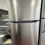 FRIGIDAIRE Fridge