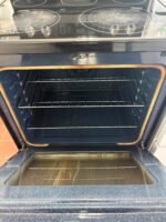 SAMSUNG Stove - View 2