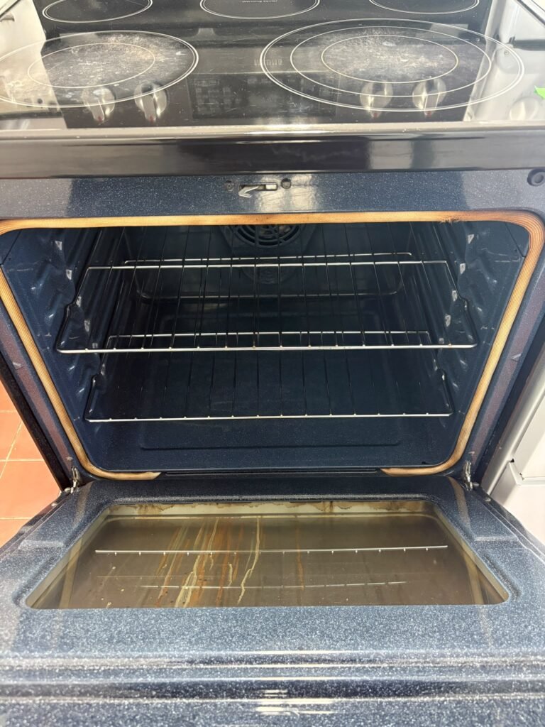 SAMSUNG Stove - View 2