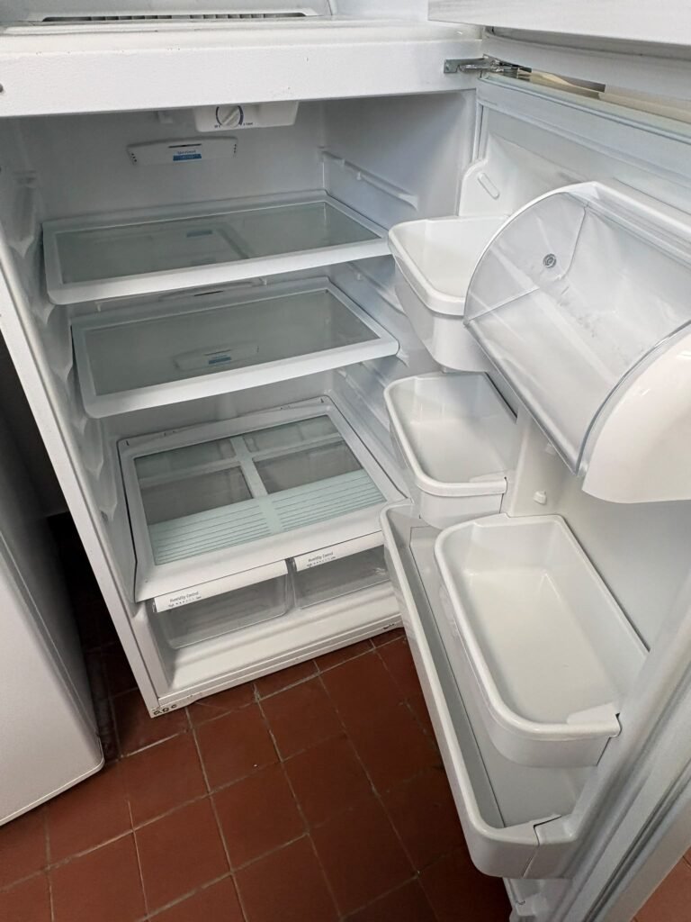 WHIRLPOOL Fridge - View 2