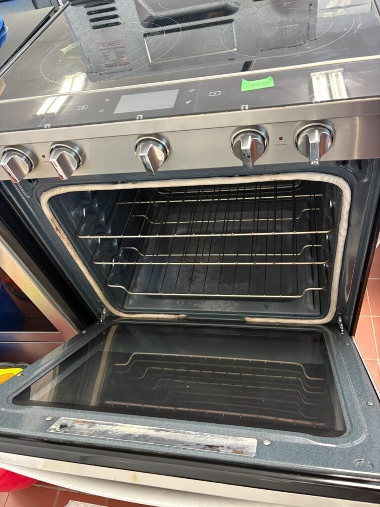 WHIRLPOOL Stove - View 2